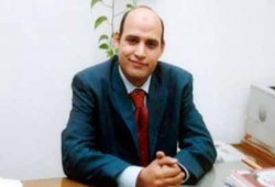 د. خليل العناني يسخر من فشل سفاح الانقلاب في كل شيء