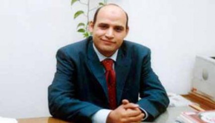 د. خليل العناني يسخر من فشل سفاح الانقلاب في كل شيء