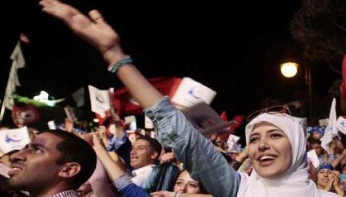 ساينس مونيتور: قافلة تونس تسير ومصر منقلبة