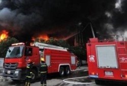 حريق هائل بديوان عام محافظة البحر الاحمر