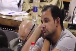 بالفيديو .. النوم يسيطر على الحضور في مؤتمر لوزير كهرباء الانقلاب