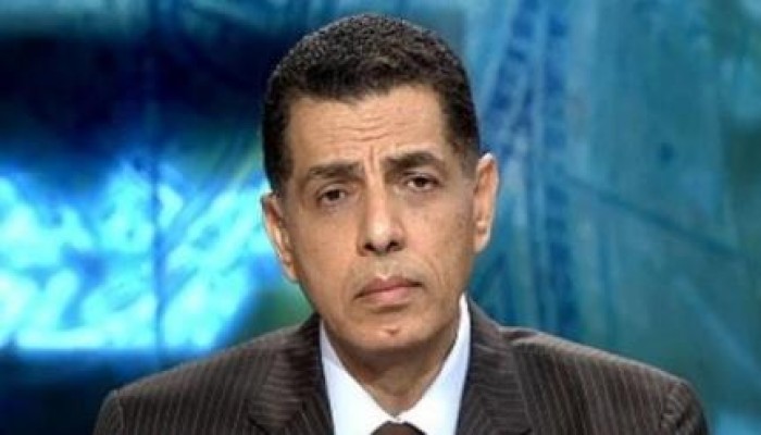 بالفيديو.. اعلامي انقلابي : "احنا اللي عملنا صنم السيسي"