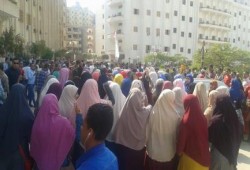 بالصور .. تظاهرة حاشدة لطلاب ضد الانقلاب بجامعة بني سويف تجوب الحرم الجامعي