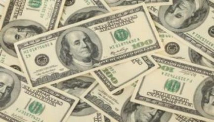سعر الدولار يزداد اشتعالا ويقفز إلى 7.53 قرشا بالسوق السوداء
