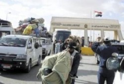 احتجاز 250 عاملا مصريا داخل ليبيا