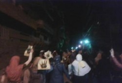 أهالى المنصورة ينددون بإعتقال البنات و بتهجير أهالى سيناء في مسيرة أنطلقت من حى الجامعة