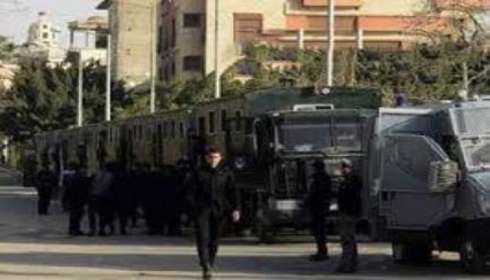 أزمة مرورية خانقة بالاسماعيلية بسبب إغلاق الأمن لمنافذ الاستاد الاربعة