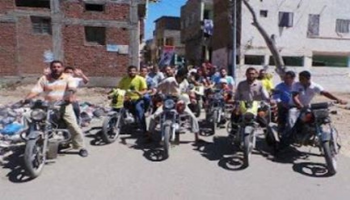"العسكر يبيع سيناء" مسيرة بالدراجات النارية في دمياط  رفضاً لحكم العسكر