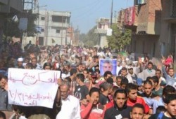 مسقط رأس الرئيس مرسي يتظاهرون رفضًا لتهجير أهالي سيناء