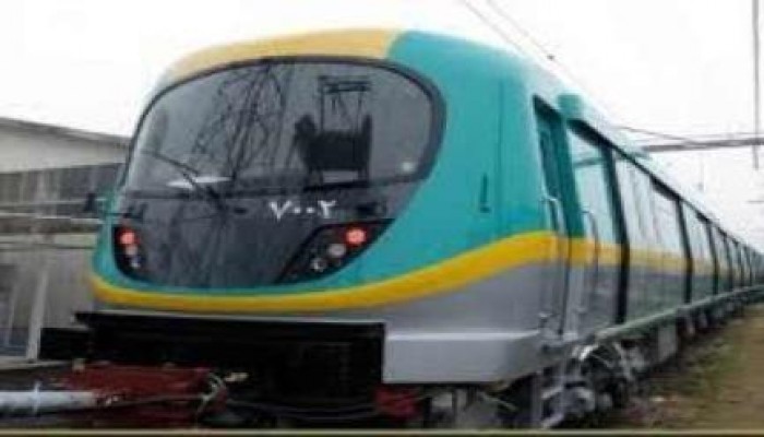 فشل الانقلاب: أعطال فنية بالمترو تتسبب في اغلاق أبوابه .. والركاب يحطمون الأبواب