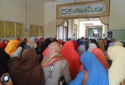 البحيرة : طالبات الدراسات بدمنهور يتظاهرن إحتجاجا على تهجير أهالى سيناء و اضطهاد الطلاب