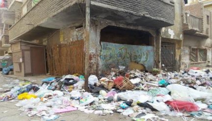 أهالي "المحلة": "صحة ولادنا في النازل بسبب تلال الزبالة"