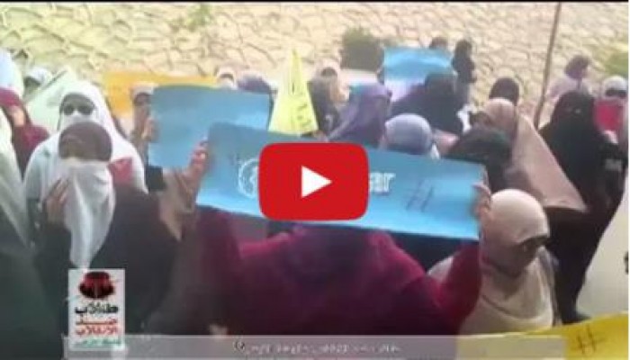 بالفيديو .. طالبات ضد الانقلاب "جامعة الأزهر‬ القاهرة" و هتافهم شمروخى فى وش طبنجتك