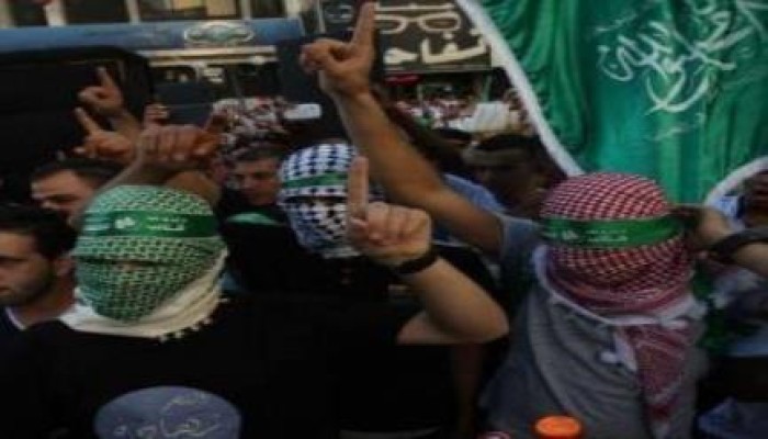 "حماس" تدعو للقيام بالعمليات الاستشهادية نصرة للأقصى
