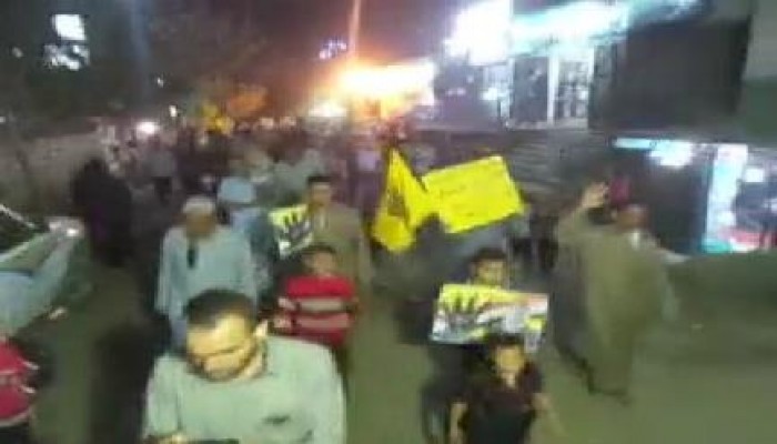 مظاهرة ليلية بمدينة سوهاج تندد بتهجير أهالي سيناء