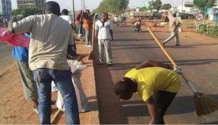 مصريون لثوار بوركينا فاسو: ما تصدقوش عبفتاح فاسو