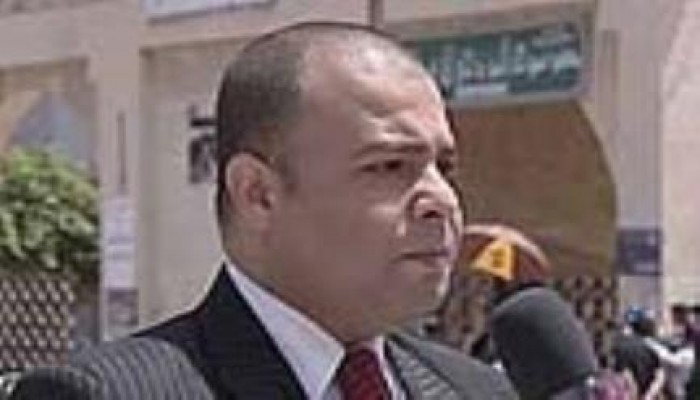 زوجة أنس القاضي تحمل سلطات الانقلاب مسئولية الحفاظ على حياته