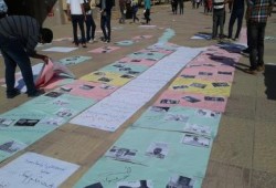 معرض توعوى فى ساحة المطعم المركزى بجامعة حلوان تحت عنوان "عسكروا جامعتنا وسودوا عيشتنا"