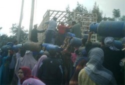 طوابير ومشاجرات أمام مستودعات المنوفية لنقص أسطوانات البوتاجاز