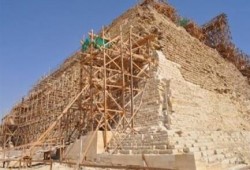 فضيحة جديدة.. الانقلاب يهدر عشرات الملايين بمشروع ترميم سقارة