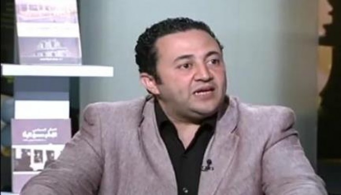 عمرو عبد الهادي يسخر من تشكيل الانقلاب للجنة لاسترداد الأموال المنهوبة