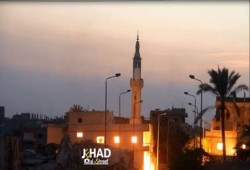 بالصور.. ملاعين جيش السيسي يفجرون مسجد بمدينة رفح إرضاء لأسيادهم الصهاينة