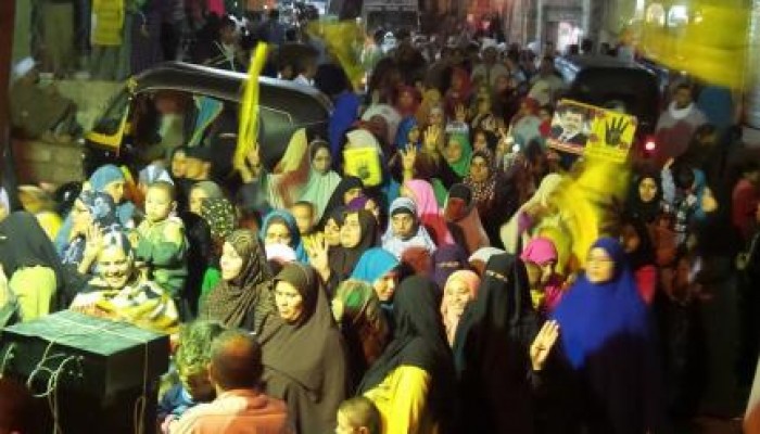 "مسيرتين ليليه بالواسطى تعلن " القصاص للشهداء و لا مبادرات "