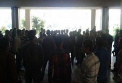 بالصور ..طلاب  ضد الانقلاب أزهر أسيوط ينتفضون في ذكري أول اعتداء من قوات الامن علي الجامعة