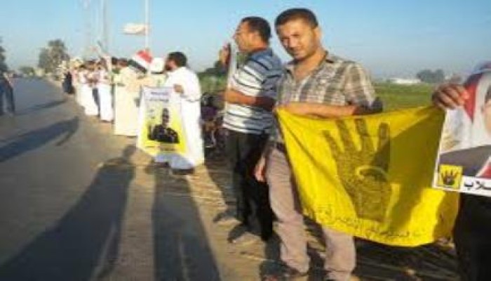 سلاسل بشرية رافضة للانقلاب بمركز فاقوس شرقية
