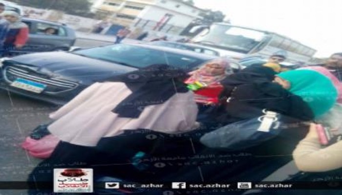 سيارة ملاكي تدهس إحدى طالبات الأزهر أمام الجامعة
