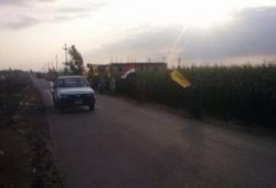 سلسلة بشرية لثوار مركز دمنهور تنديدا بحادث أتوبيس الموت