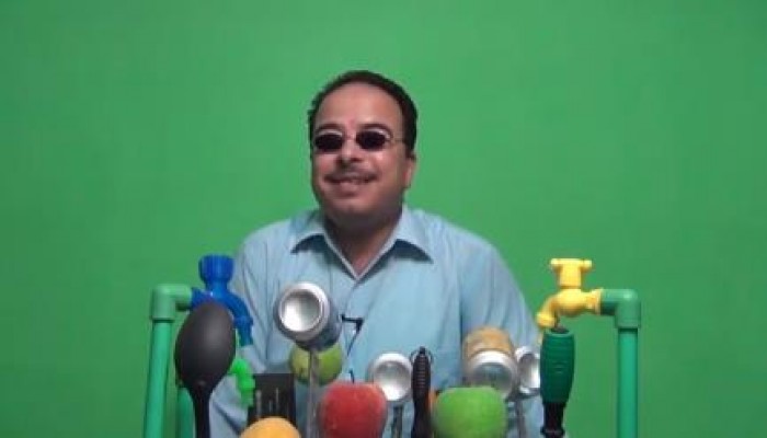 بالفيديو : شاهد سخرية محمد باكوس من تحالف الجنزورى الإنتخابى _دولة العواجيز