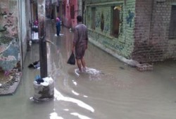 الفيوم: غرق قرى طامية في مياه الصرف ينذر بكارثة بيئية