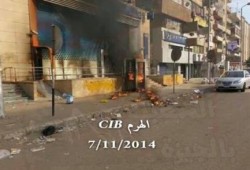 الغضب الشعبي يصل لبنك"فالكون" وحرق واجهته بالهرم