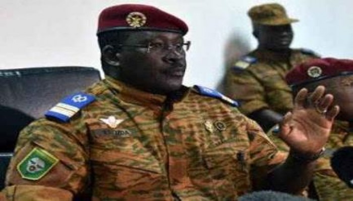 قائد الانقلاب العسكري في بوركينا فاسو يرفض مهلة الاتحاد الأفريقي