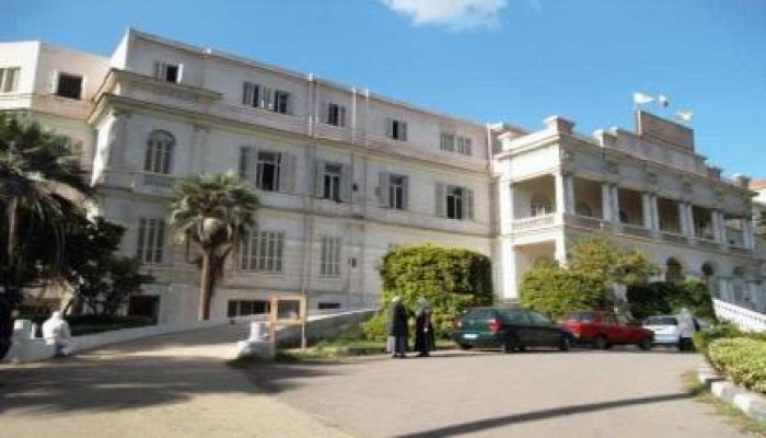 نحس السيسي: حريق هائل بمستشفى الرمد بالإسكندرية