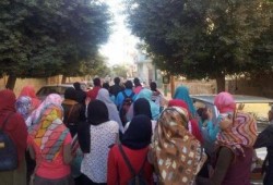 تظاهرة لطلاب ثانوي بمدينة بني سويف تستنكر حادث البحيرة