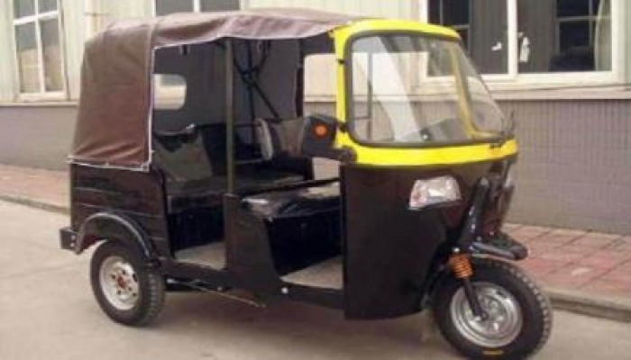 رسميا.. نهاية عصر التوك توك والدراجات البخارية في مصر