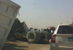 نحس السيسي: مصرع 15 في حادث تصادم على طريق السويس