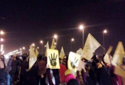 ثوار القاهرة الجديدة يخرجون في مسيرة بالتجمع الأول رافضه للانقلاب