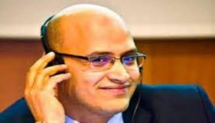 العناني: اعتقال طالب الراوية "غباء ديكتاتور"