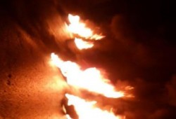 للمرة الثانية.. قطع الطريق الزراعي بمركز بني سويف تنديدا بحصار الميمون