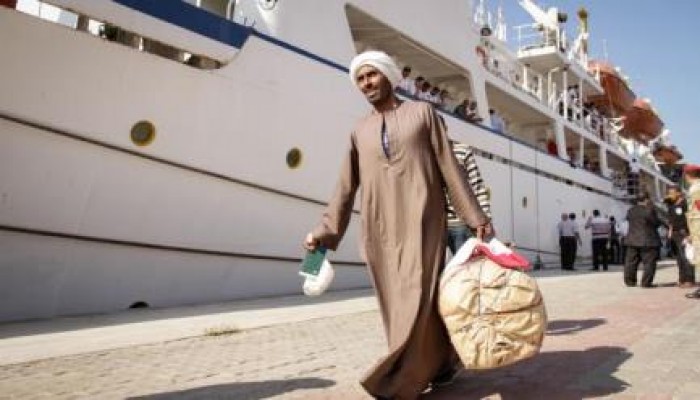 بسبب سياسات الانقلاب .. حكومة ليبيا تستبدل العمالة المصرية بأخرى من شرق آسيا