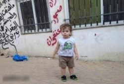 جاءت الشرطة "الصهيونية" لاعتقال حمزة فاكتشفت أن عمره عامان!