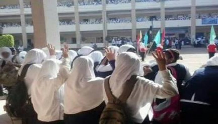 مدرس من عملاء أمن الدولة يحتجز طالبات بمدرسة التجريبية بنات بأسوان