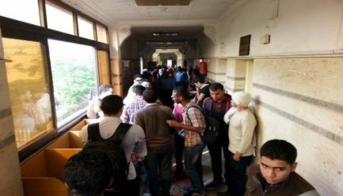 بالصور .. بعد فصل نائب رئيس اتحاد طلاب بيطري .. إضراب كامل لطلاب كلية الطب البيطرى