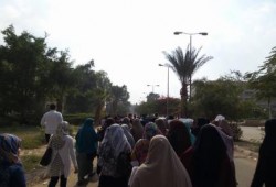 بالصور .. طلاب ‫‏جامعة المنيا‬ يواصلون حراكهم الطلابي و قوات أمن الانقلاب تقتحم الجامعة