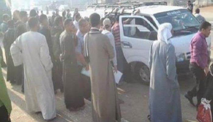 سائقو خط منفلوط أسيوط يضربون عن العمل لسب ضابط مرور لهم