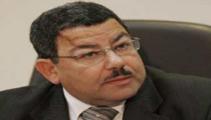 د. سيف عبد الفتاح يستنكر تعذيب طالب ثانوي بقسم الدقي