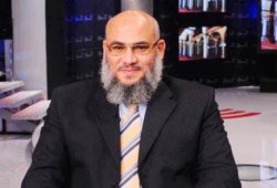 قوات الانقلاب تقتحم منزل د.خالد سعيد وتفشل في اعتقاله